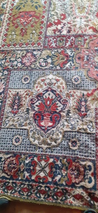 Персийски килим в отлично състояние