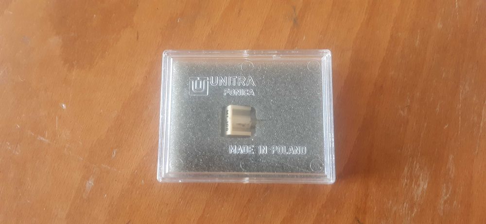 Грамофон Unitra G 602  и усилвател студио 2 сета на Респром