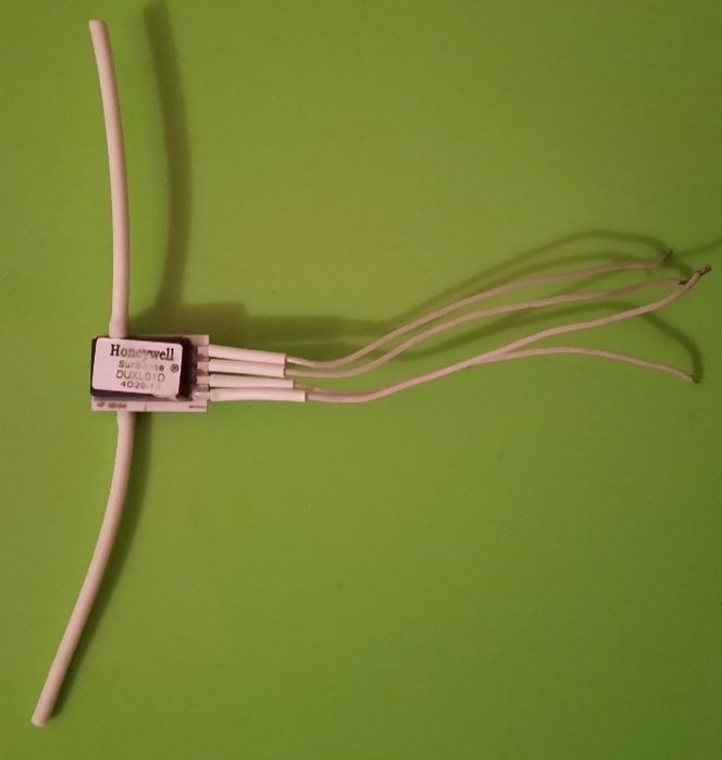 Датчики температуры,датчики давления,датчики перепада давления.