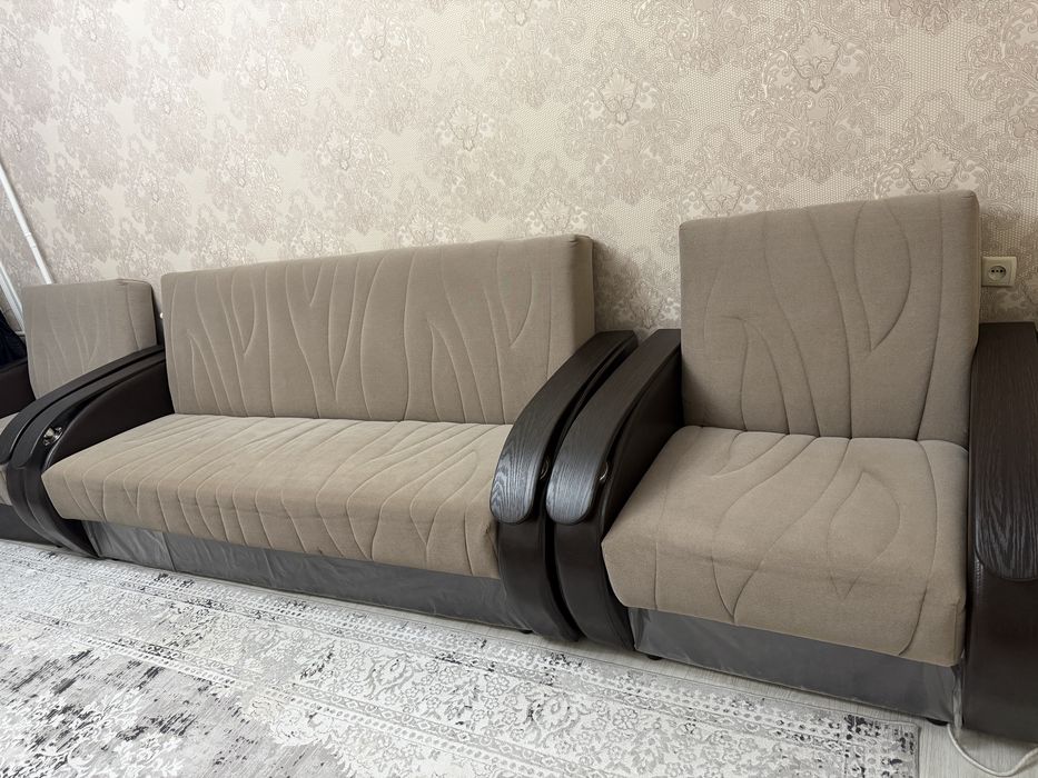 Диван с креслами