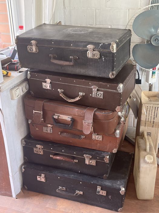 Продам советские чемоданы