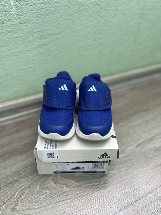 Adidas и Nike маратонки