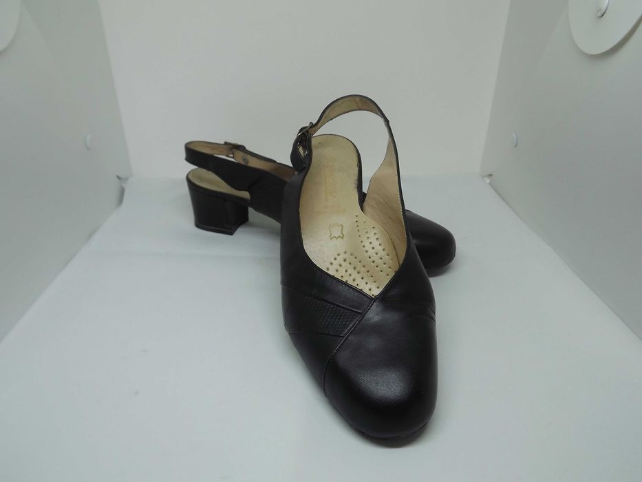 Босоножки женские