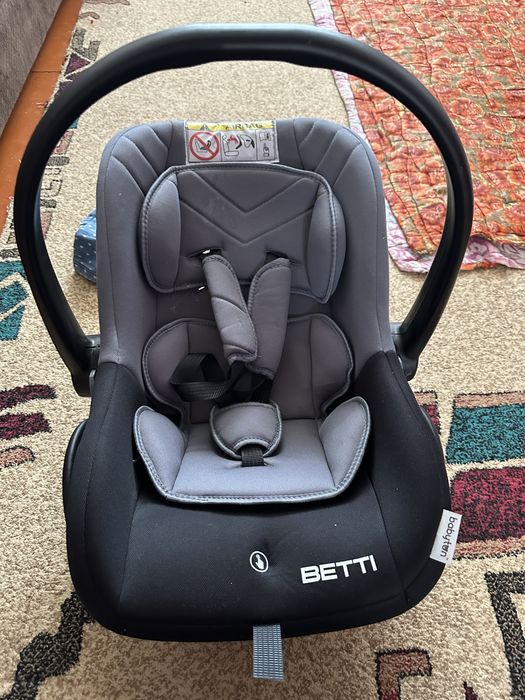 Продам 2 детских автокресла