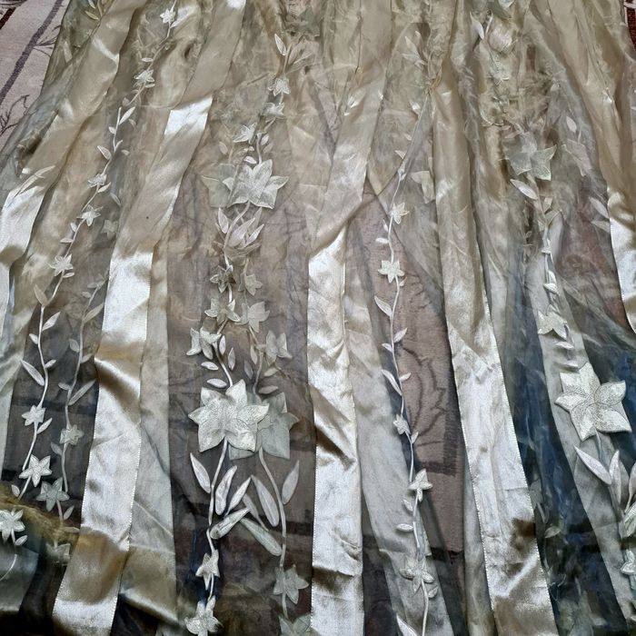 Тюль  золотистая