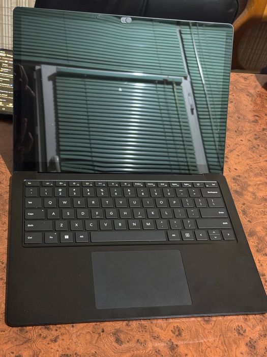 Microsoft Surface LapTop 3    8/256