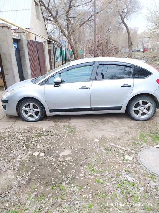 Автомобиль  Ситроен С4