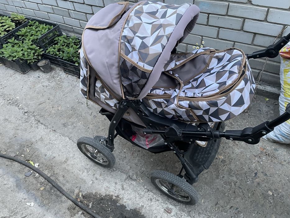 Детская коляска с переноской