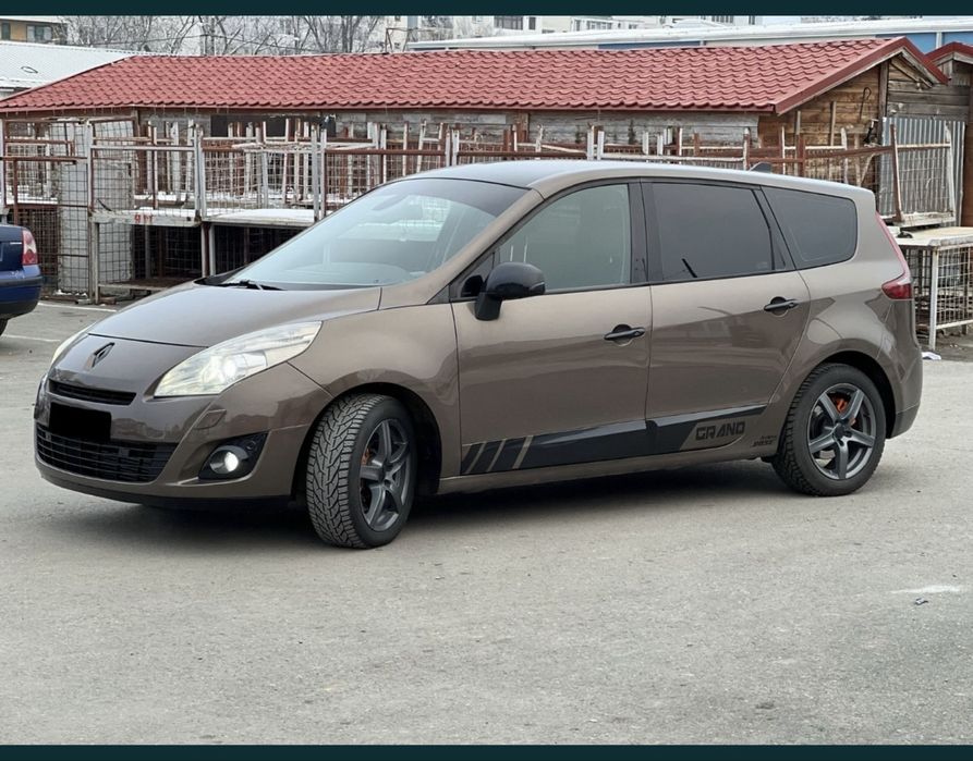 Renault grand scenic 2011