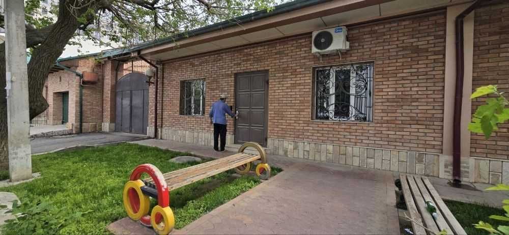 Срочно сдаётся коммерческое помещение 135 м² — Максим Горький, Сайрам