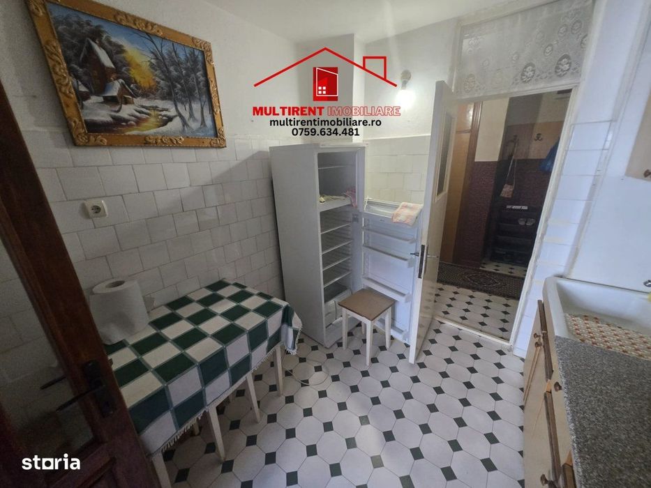 De vanzare apartament 2 camere etaj 1 decomandat