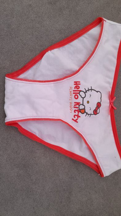 Бикини и бюстие за момиче 3лв.