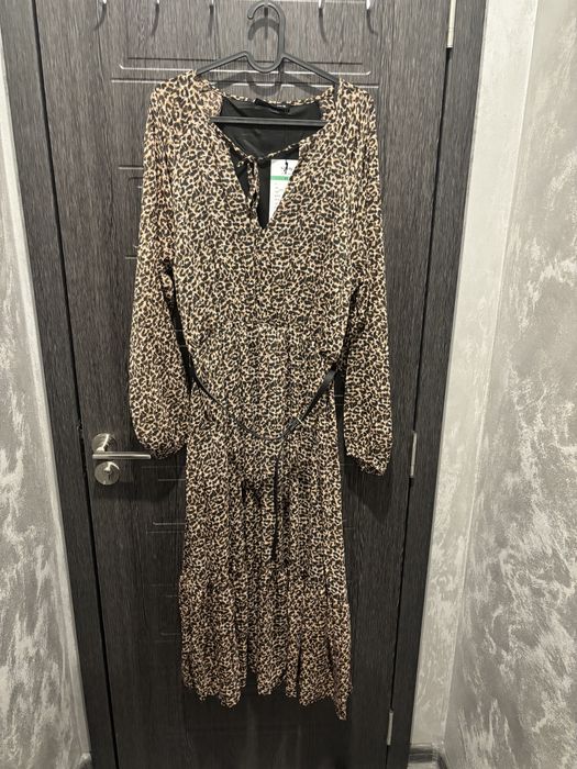 Дамски рокли ,туники и тениски