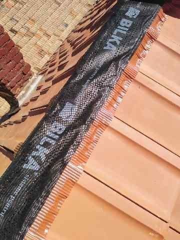 Executam lucrări de construcții, acoperișuri, terase și finisaje