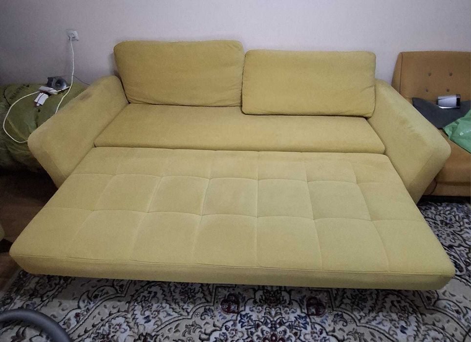 Продаются диван и 2 кресла
