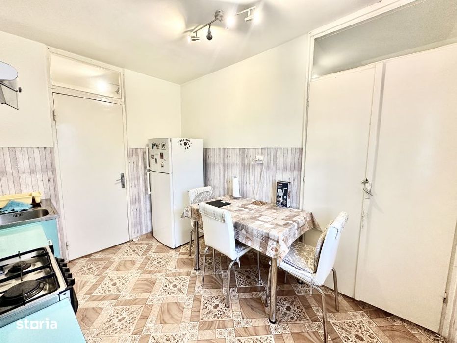 Apartament spatios - 3 camere - etaj ideal - zona Girocului