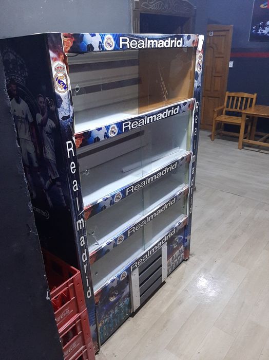 Холодильник сотилади.