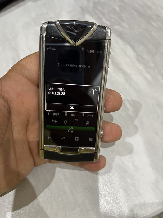 Vertu Constellation T faqat realni klientlaga