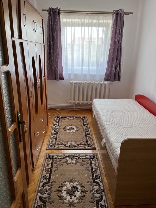 Apartament cu 4 camere de vanzare, 82mp, Valea Frumoasei