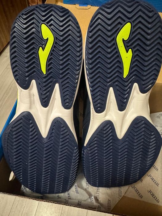 Продавам маратонки за тенис на корт Joma!