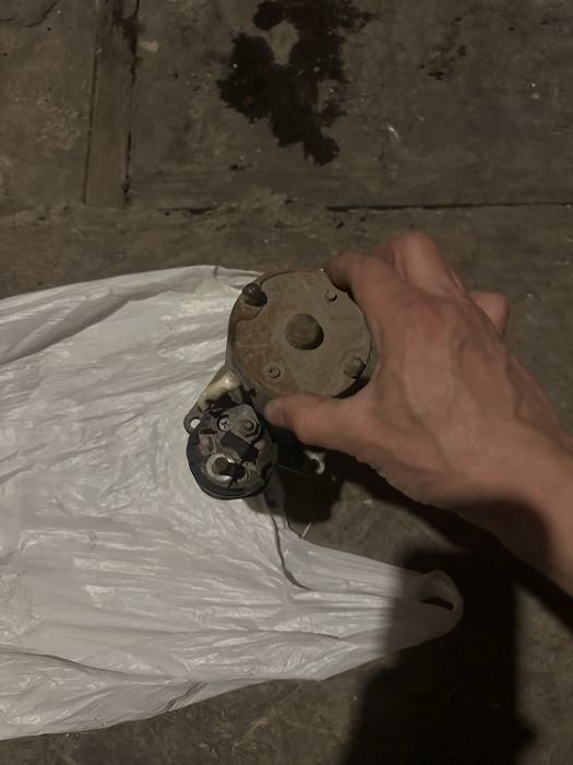 Продам стартер Ваз 2114 оригинал 3х болтовый