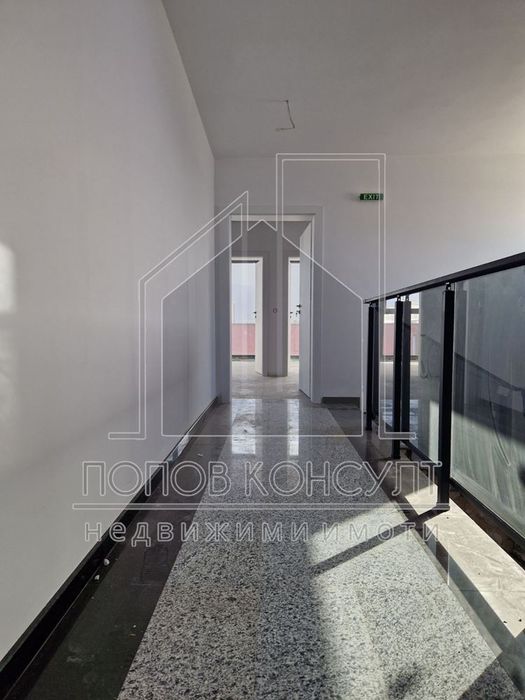 Промишлено складово хале с шоурум и офиси