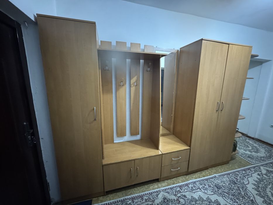 Мебель в прихожию.