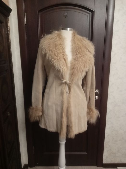 Дубленка Манго,замшевая.