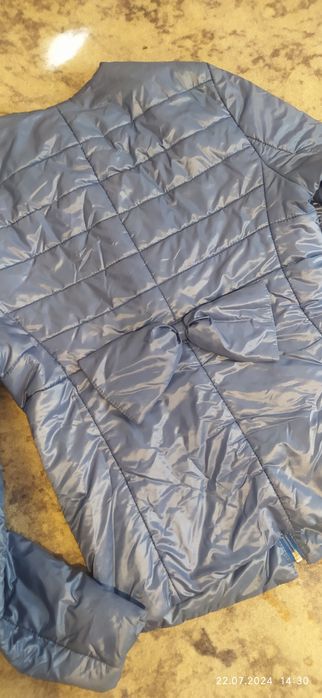 продам классные куртки в отличном состоянии