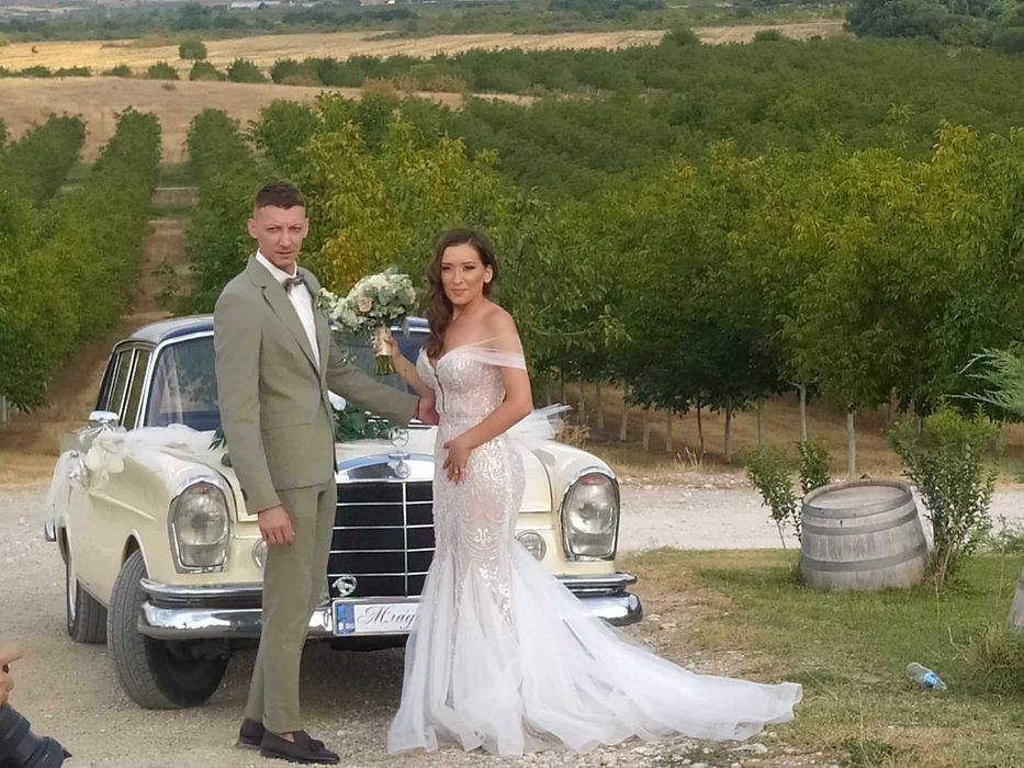 Ретро кола Мерцедес  под наем за сватби балове  парти клипове