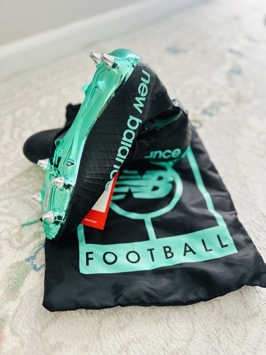 бутсы New Balance (размер 40 )