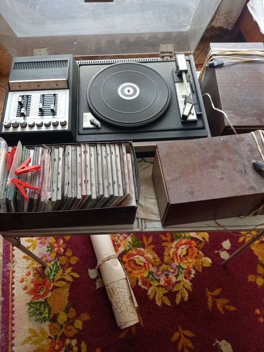 Продам проигрыватель.