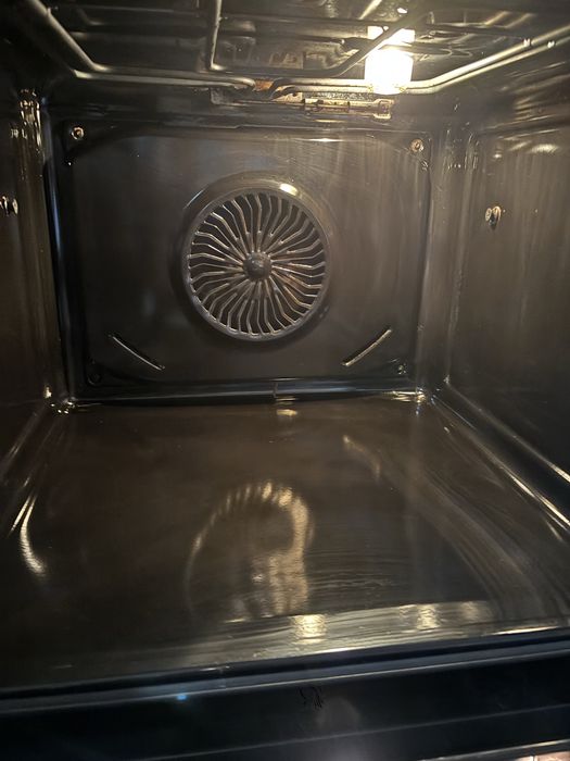 Фурна за вграждане Beko 72L – като нова, ползвана броени пъти