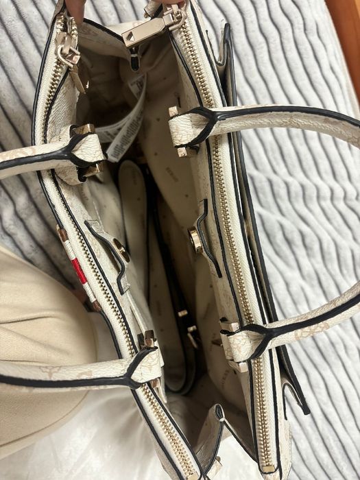 Оригинальная сумка GUESS Nelka