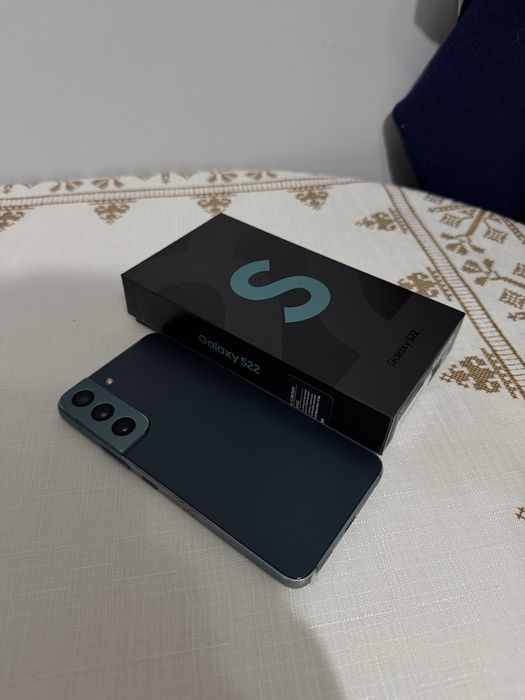 Продам Samsung S22