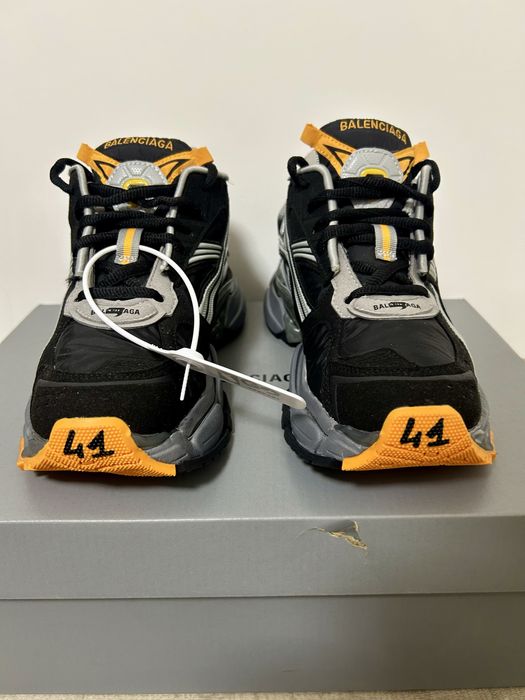 Balenciaga runner gray orange