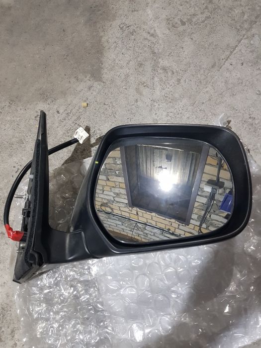 Продам зеркало бокового вида LX 570