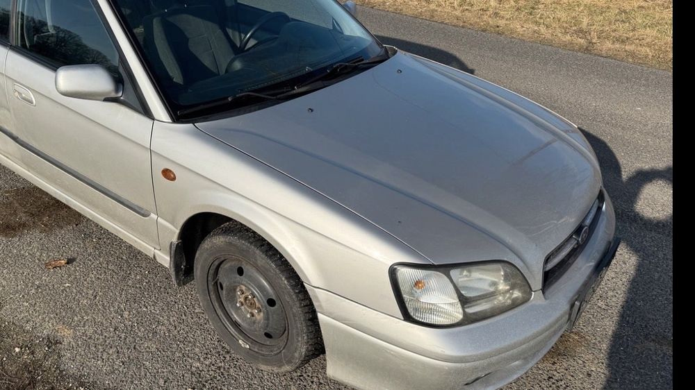 Продава се само на части Subaru Legacy 2.0