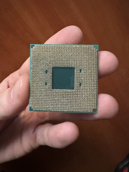 Продавам Ryzen 5 1600 AF