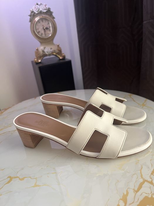 Дамски чехли с токче Hermes