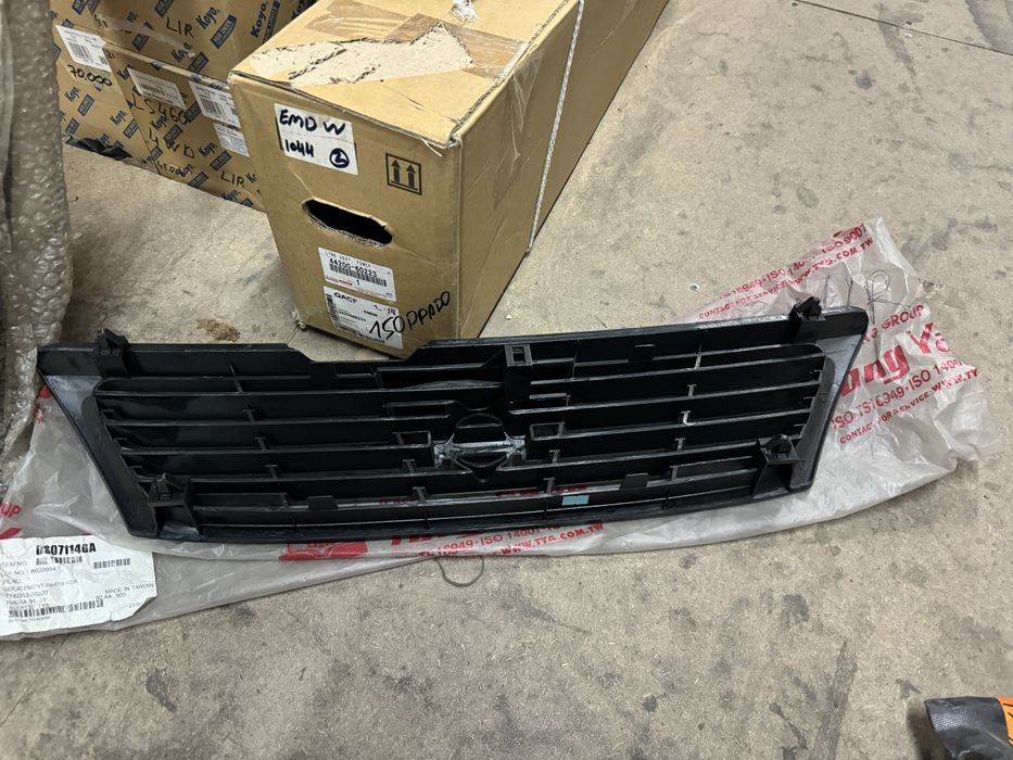 Решетка нисан sunny FB14