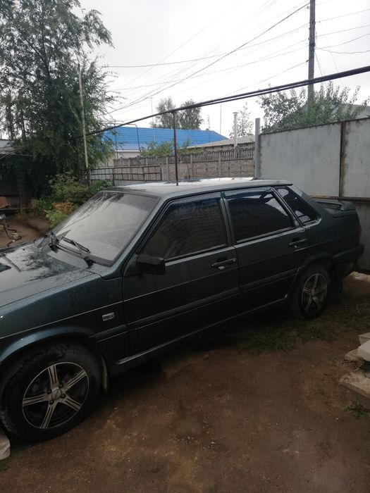 ВАЗ - 2115 автомобиль