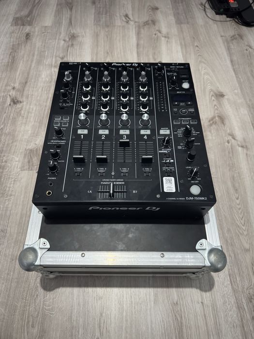 GARANTIE! Mixer Pioneer DJM 750MK2 - FULL BOX+DeckSaver+CASE! Nu A9
