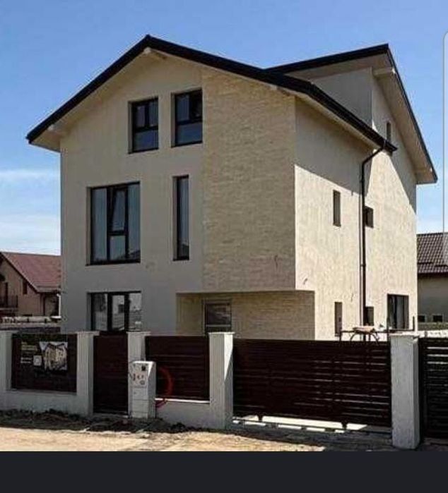 Vand VILA str. Toamnei Cartier Latin