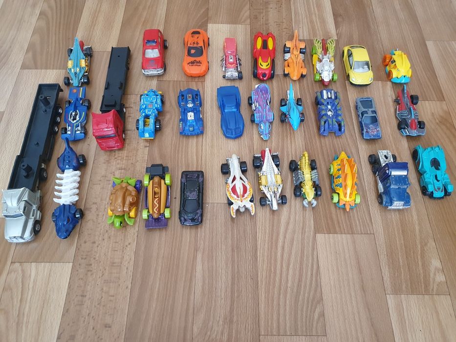 Продам игрушки животных