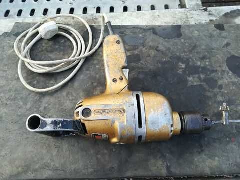 masina de gaurit Black Decker