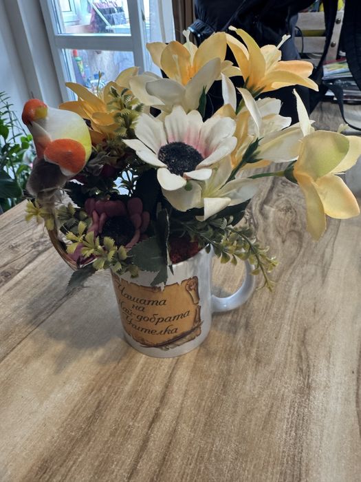 Кашпи с цветя  , различни модели, подходящи и за подарък