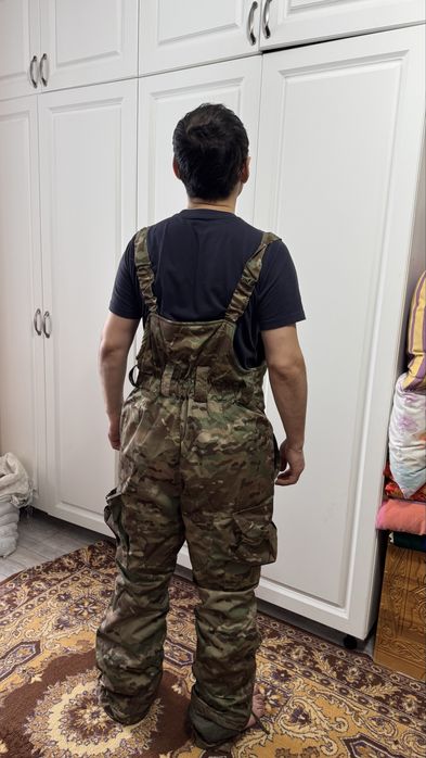 Продам бушлат и берцы