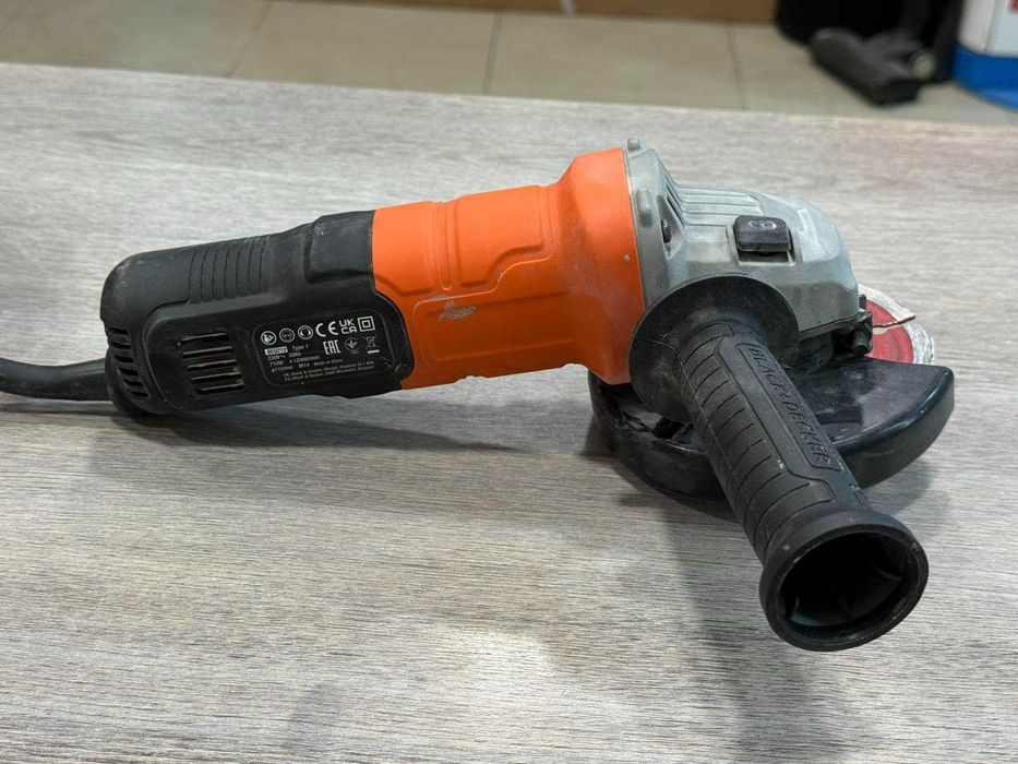 Ъглошлайф Black & Decker BEG010 710W