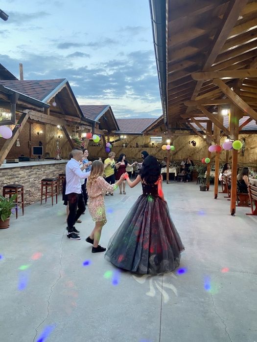 DJ - За вашето мероприятие - Сватба,бал,кръщене,фирмено парти,юбилей.